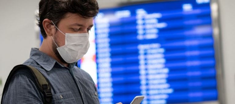Como voar em segurança na pandemia do coronavírus?